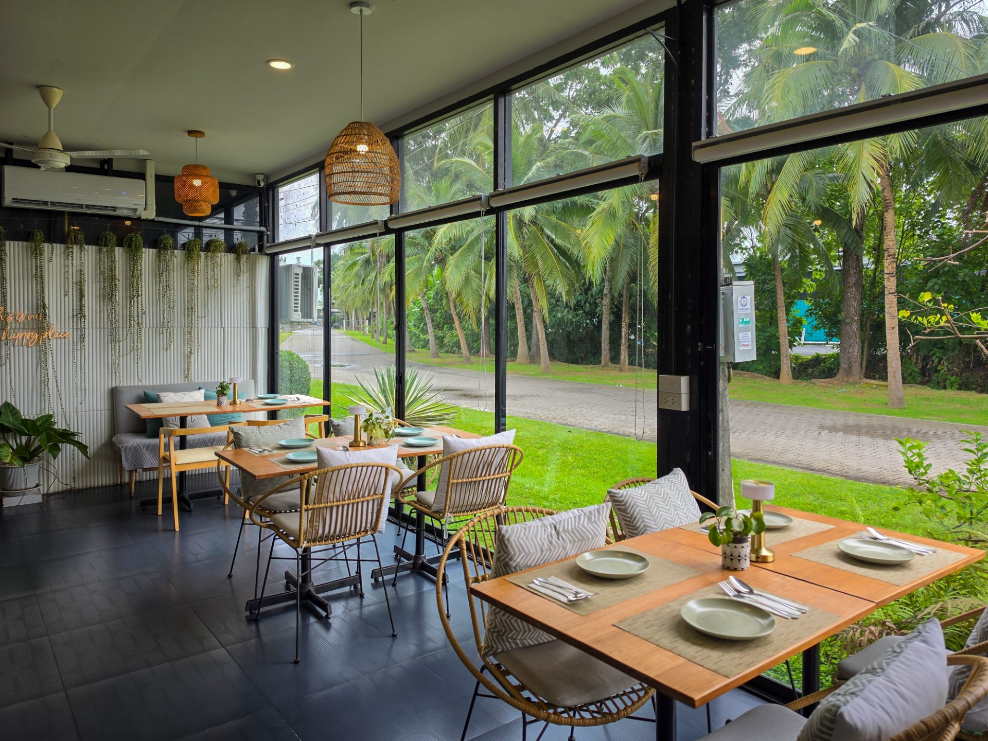 BAAN บ้านพอน ที่นั่งในร้าน