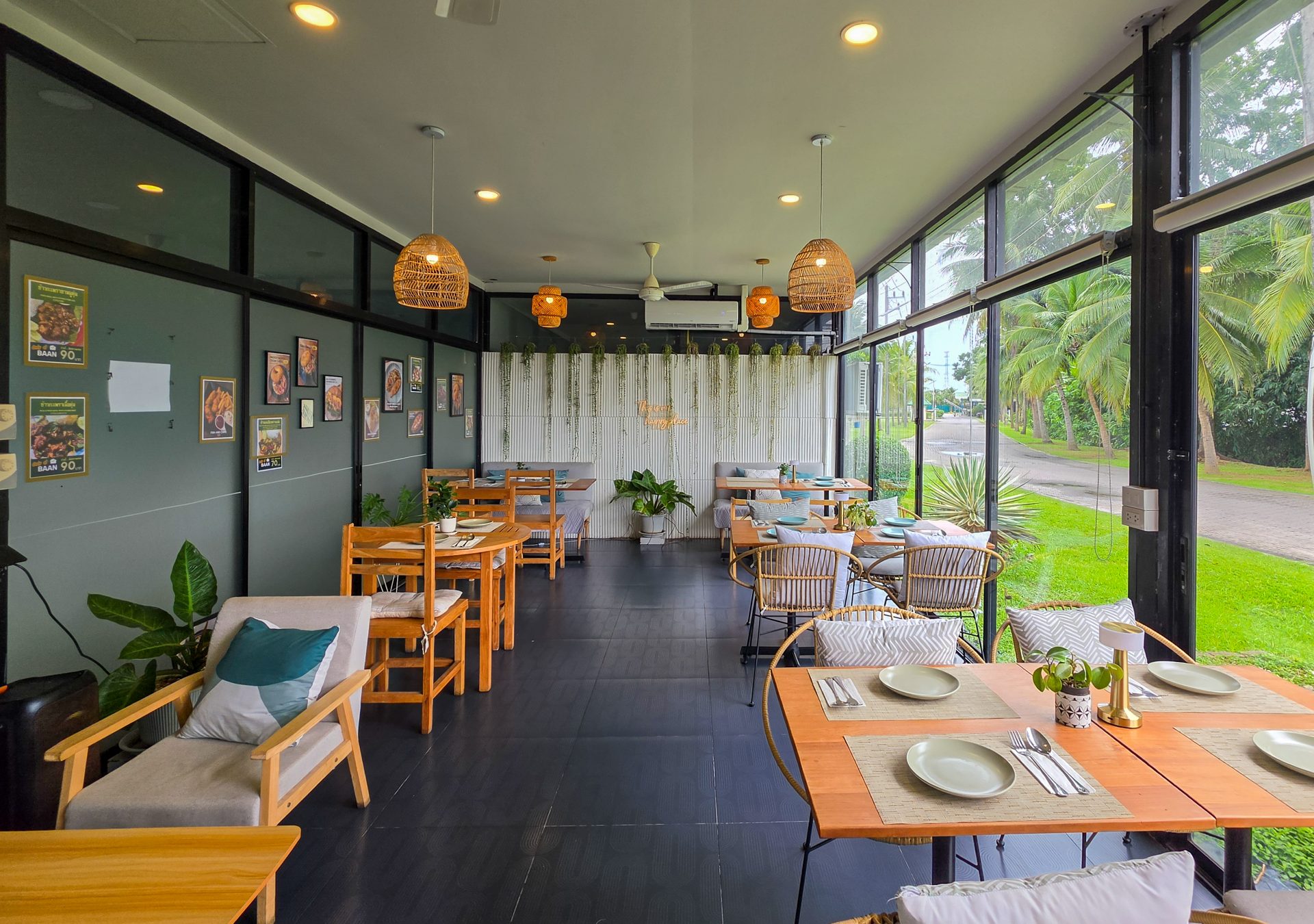 BAAN บ้านพอน ที่นั่งในร้าน