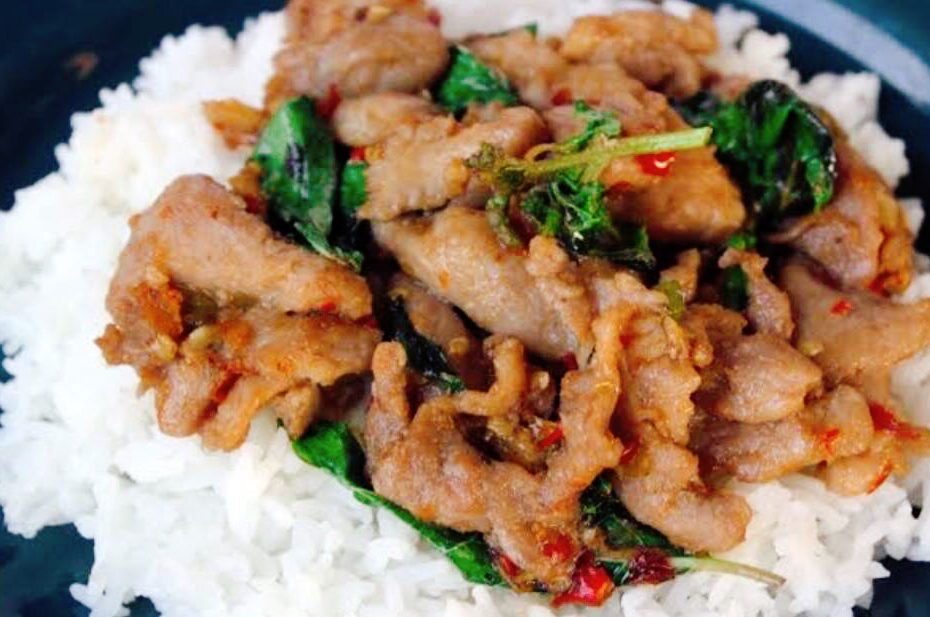 ข้าวกะเพราหมูนุ่ม