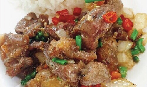 ข้าวเนื้อผัดพริกเกลือ