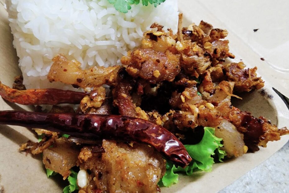 ข้าวแหนมสามชั้นทอดบ้านบ้าน
