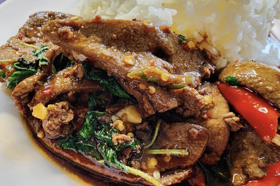 ข้าวกะเพราตับหมู