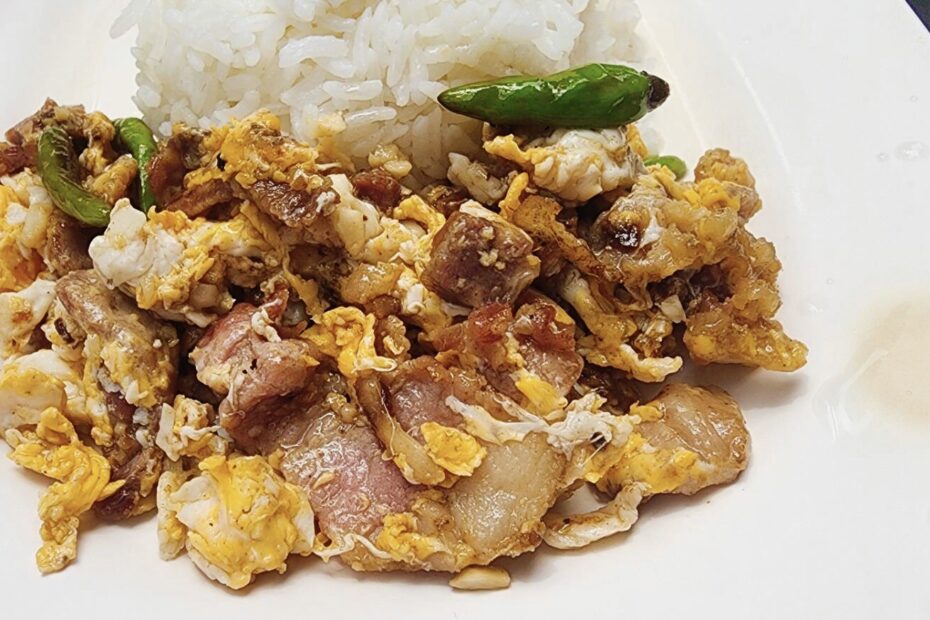 ข้าวเบคอนผัดไข่