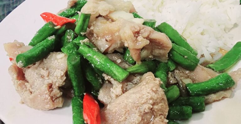 ถั่วฝักยาวผัดไข่/หมู/ไก่