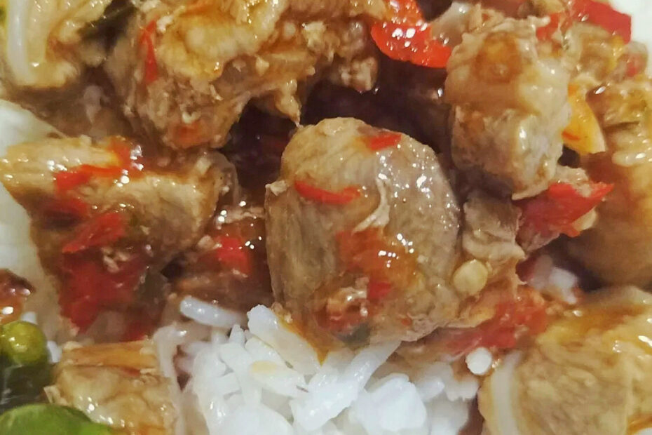 ข้าวกระดูกอ่อนผัดพริกสด