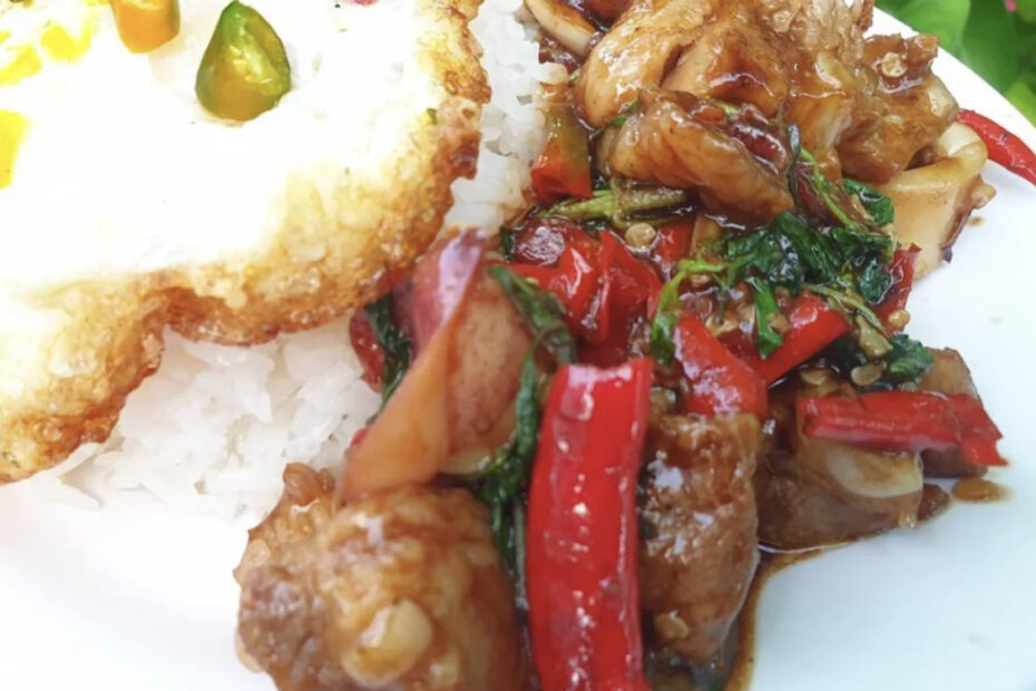 ข้าวกะเพรากระดูกอ่อน