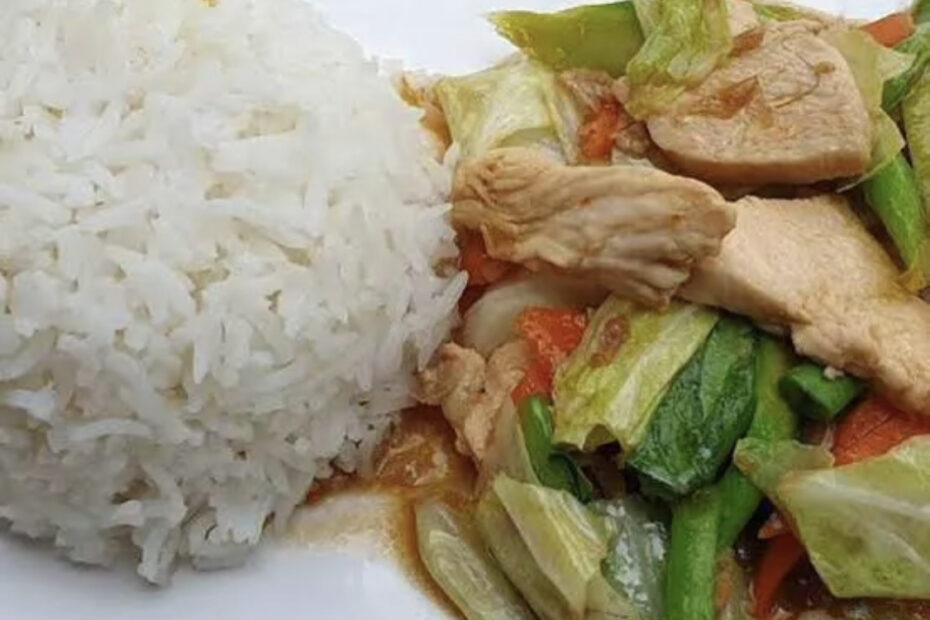 ข้าวราดผัดผักรวม