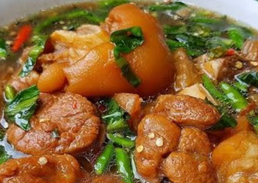ซุปเปอร์ขาหมูตุ๋น