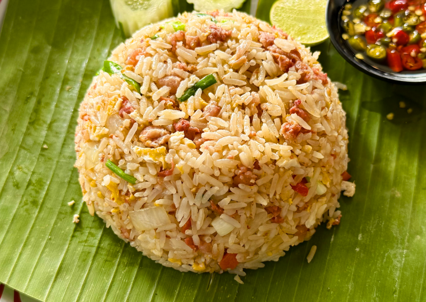 ข้าวผัดแหนม